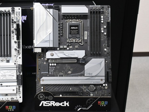 ASRock Intel B860/AMD B850マザーボード発表会