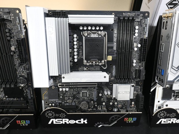 ASRock Intel B860/AMD B850マザーボード発表会