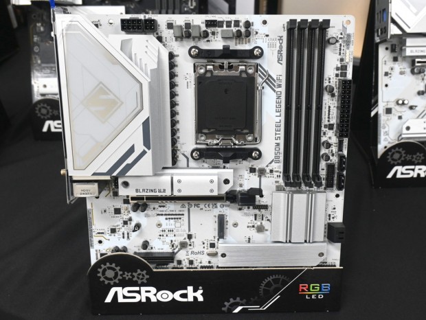 ASRock Intel B860/AMD B850マザーボード発表会