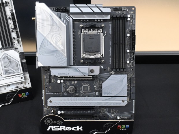 ASRock Intel B860/AMD B850マザーボード発表会