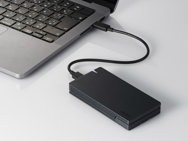 自動で動作する温度検知ファン搭載USB4対応ポータブルSSDがロジテックから