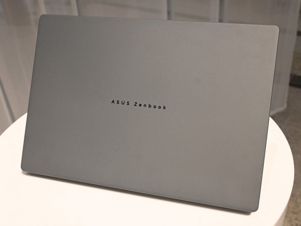 ASUS Zenbook SORA UX3407